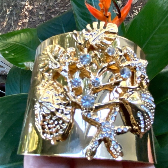 Lilly Pulitzer Bracelet NWT STUNNING RARE CUFF ⭐️NWT - STARFISH SEASHELL GOLD - Picture 11 of 14